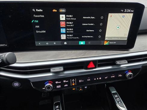 Used 2025 Kia Sorento SX image 13