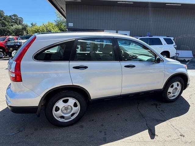 Used 2011 Honda CR-V LX image 8