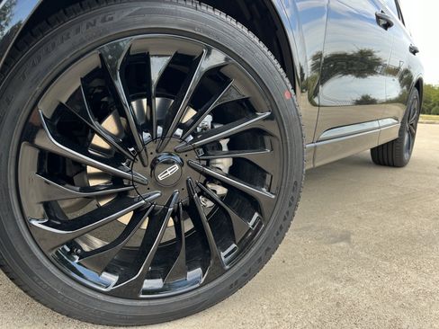 New 2025 Lincoln Aviator Reserve w/ Luxury Package image 14