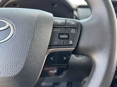 Used 2025 Toyota Camry LE FWD image 27