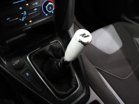 Used 2018 Ford Focus ST FWD image 37
