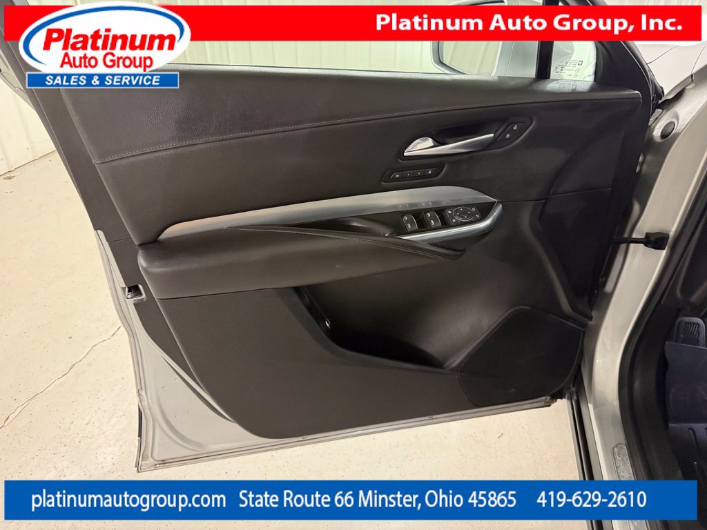 Used 2020 Cadillac XT4 Premium Luxury AWD/4WD image 27