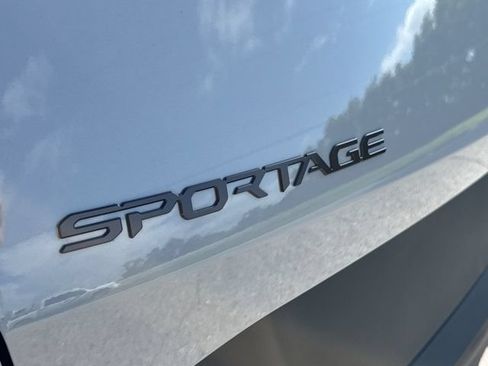 Used 2025 Kia Sportage X-Line AWD/4WD image 35