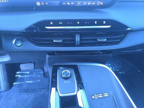 Certified 2025 Buick Enclave Preferred image 19