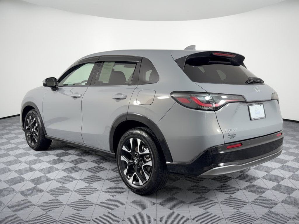 Used 2026 Honda HR-V EX-L image 3