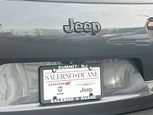 New 2025 Jeep Grand Cherokee L Altitude image 8