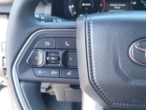 Certified 2026 Toyota 4Runner Limited AWD/4WD image 15