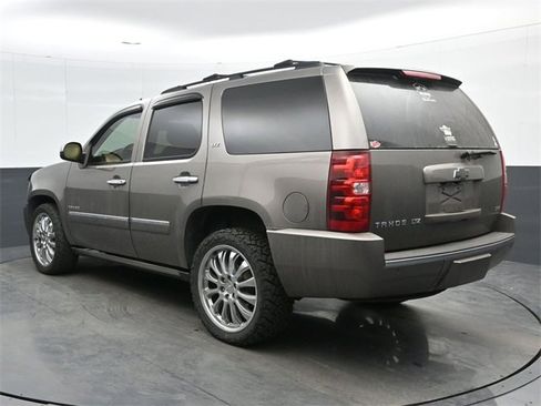 Used 2011 Chevrolet Tahoe LTZ image 6