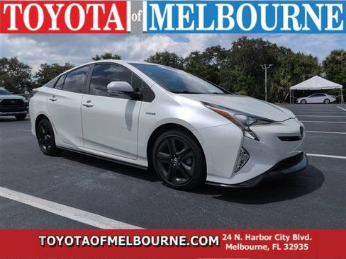 Used 2017 Toyota Prius Four Touring w/ Appearance Package FWD image 1
