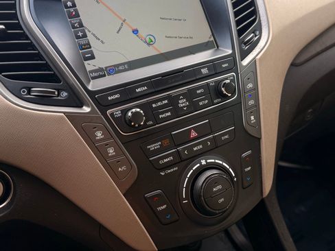 Used 2018 Hyundai Santa Fe Limited image 44