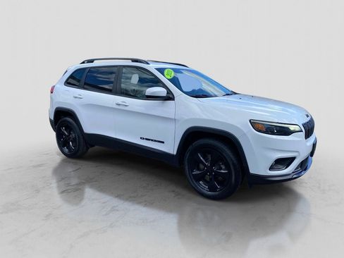 Certified 2020 Jeep Cherokee Latitude Plus AWD/4WD image 10