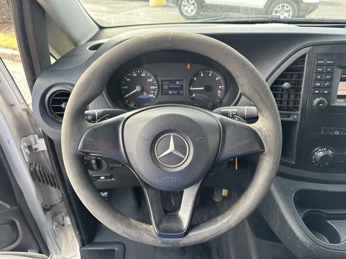 Used 2016 Mercedes-Benz Metris image 12