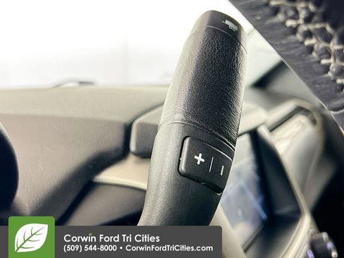 Used 2015 GMC Yukon Denali w/ Premium Package image 10