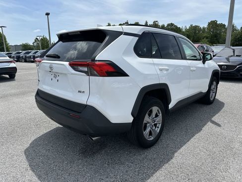 Used 2022 Toyota RAV4 XLE FWD image 8