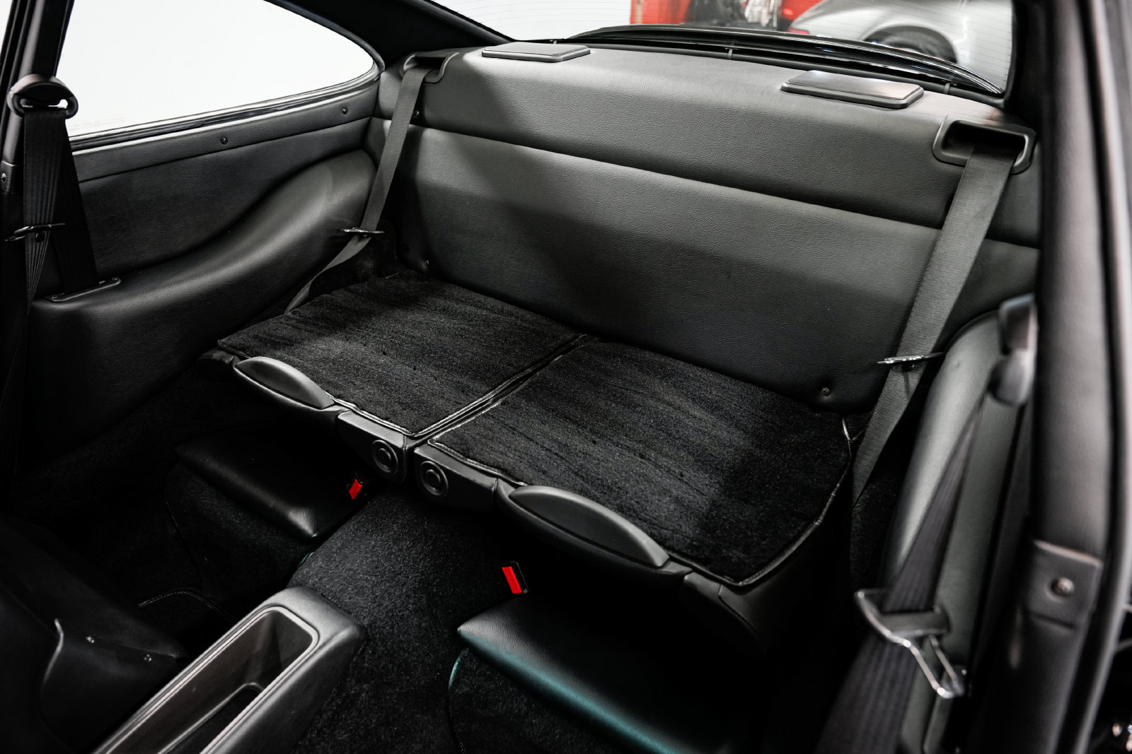 Used 1995 Porsche 911 Carrera RWD image 23