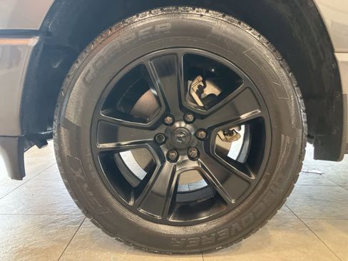 Used 2021 RAM 1500 Big Horn image 9