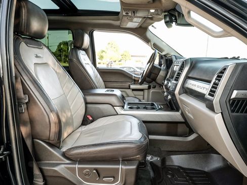 Used 2018 Ford F250 Limited w/ FX4 Off-Road Package image 35