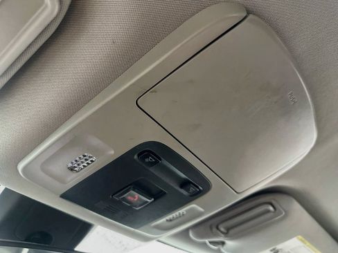 Used 2020 Toyota Camry LE FWD image 32