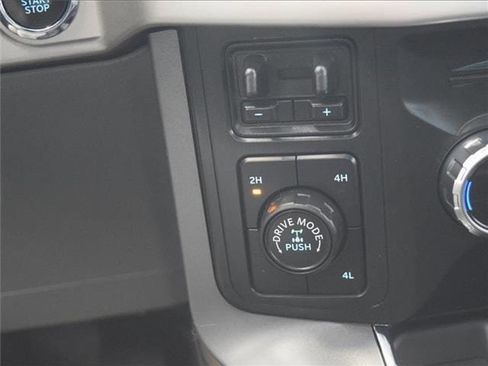 Used 2022 Ford F150 XLT w/ Equipment Group 302A High image 18