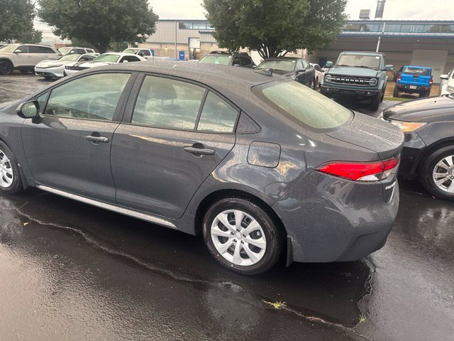 Used 2026 Toyota Corolla LE FWD image 5