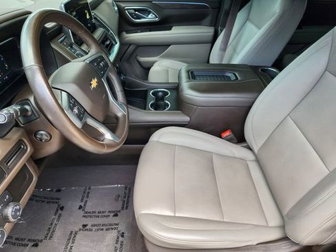 Used 2023 Chevrolet Tahoe LT w/ Luxury Package AWD/4WD image 4
