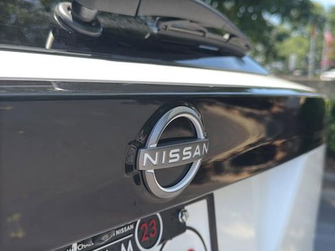 New 2025 Nissan Kicks SR image 12