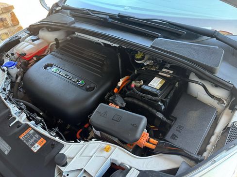 Used 2018 Ford Focus Electric Hatchback FWD image 26