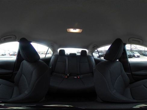 Used 2025 Toyota Corolla LE image 40