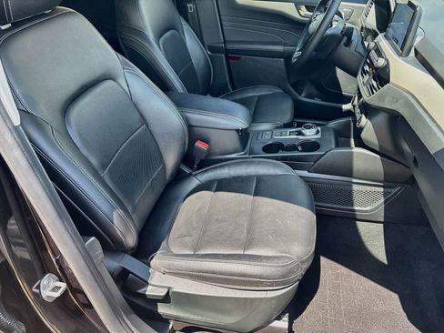Used 2022 Ford Escape SEL w/ Technology Package FWD image 28