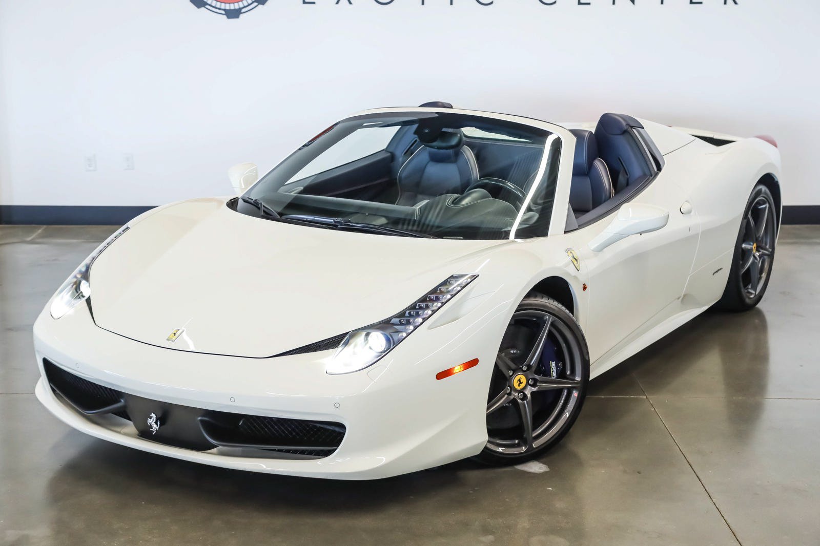 Used 2015 Ferrari 458 Spider RWD image 6