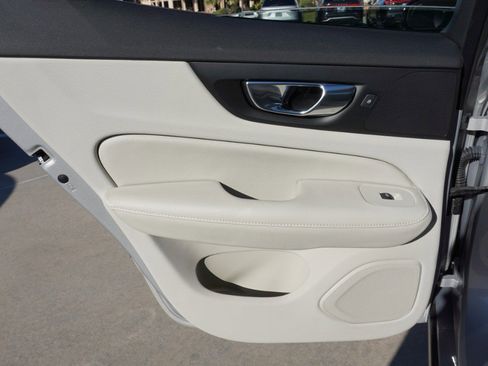 Used 2023 Volvo S60 B5 Plus w/ Climate Package image 29