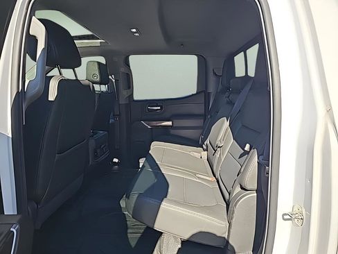 Used 2020 Chevrolet Silverado 1500 LT Trail Boss image 23