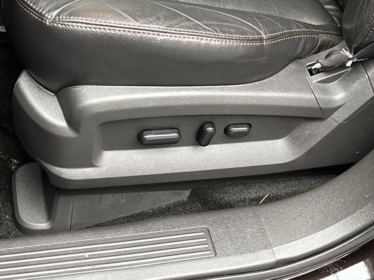 Used 2013 Ford Edge SEL FWD image 10
