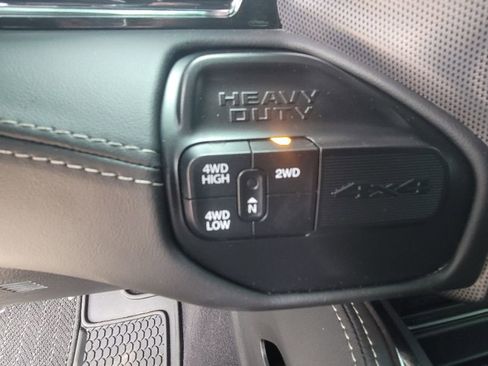 Used 2022 RAM 2500 Limited AWD/4WD image 12