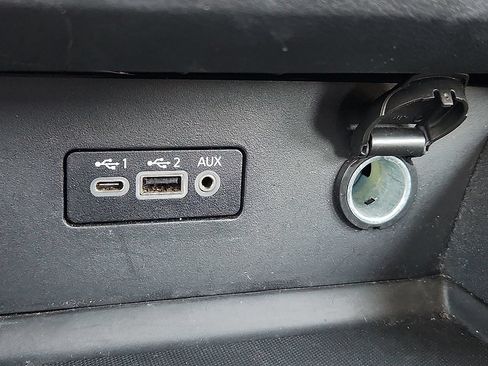 Used 2025 Nissan Altima 2.5 SV FWD image 10