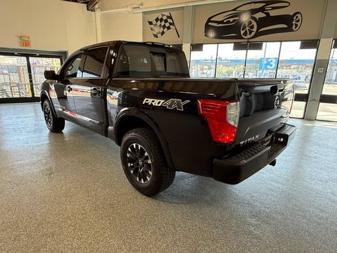 Used 2019 Nissan Titan PRO-4X AWD/4WD image 5