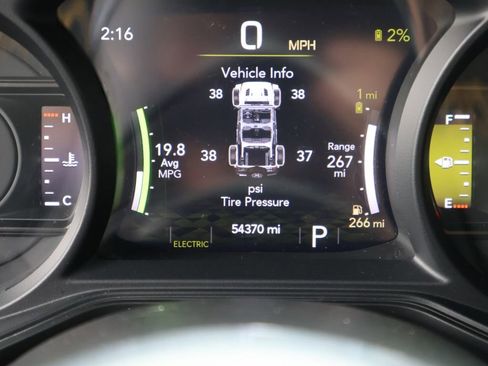 Used 2024 Jeep Wrangler Unlimited Sahara image 29