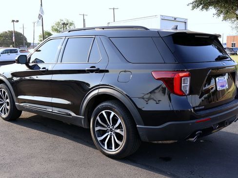 Certified 2022 Ford Explorer ST-Line w/ Class IV Trailer Tow Package RWD image 17