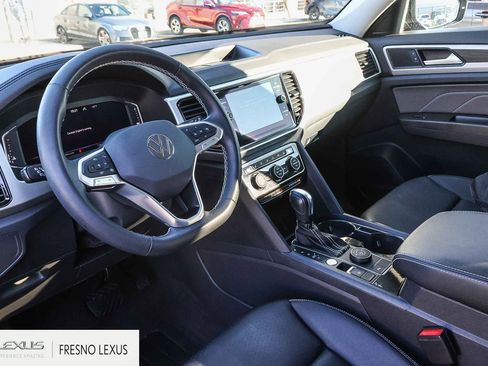 Used 2023 Volkswagen Atlas SE w/ Black Wheel Package image 21