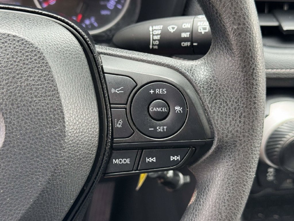Used 2019 Toyota RAV4 LE w/ All Weather Liner Package AWD/4WD image 12