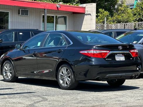 Used 2016 Toyota Camry SE FWD image 6