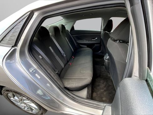 Certified 2024 Hyundai Elantra SEL FWD image 24