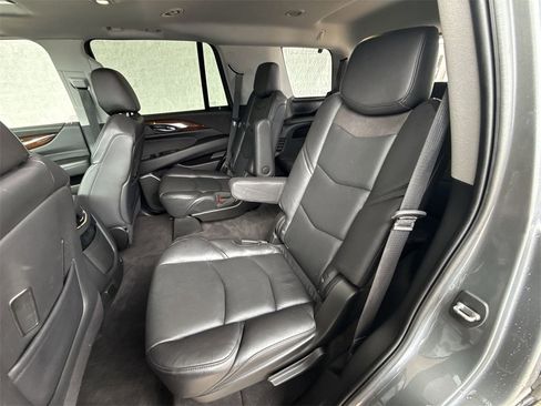 Certified 2020 Cadillac Escalade Luxury w/ Escalade Sport Edition image 25