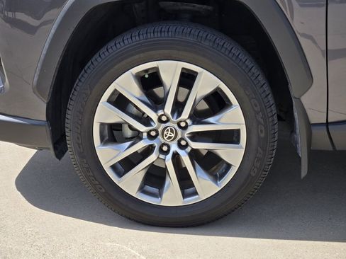 Used 2023 Toyota RAV4 XLE Premium FWD image 17