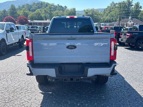 Used 2024 Ford F250 Lariat w/ Black Appearance Package AWD/4WD image 6