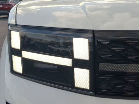 Used 2025 Hyundai Santa Fe Calligraphy AWD/4WD image 9