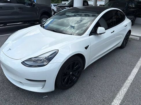 Used 2021 Tesla Model 3 Standard Range Plus RWD image 1