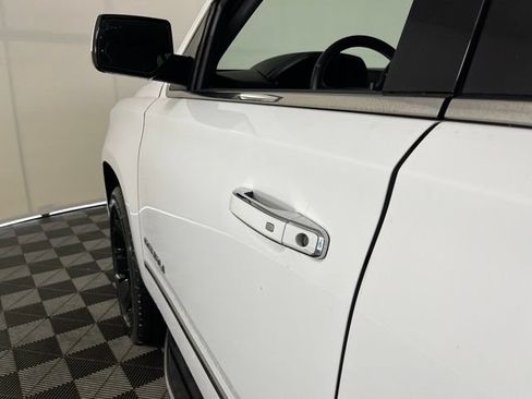 Used 2020 GMC Yukon Denali w/ Open Road Package AWD/4WD image 10