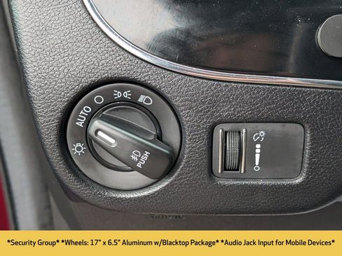 Used 2018 Dodge Grand Caravan SXT w/ Blacktop Package image 9