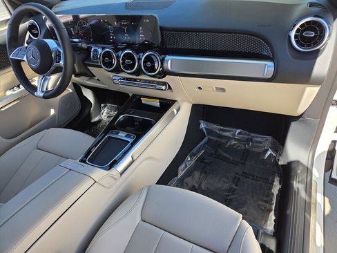 New 2026 Mercedes-Benz GLB 250 image 18